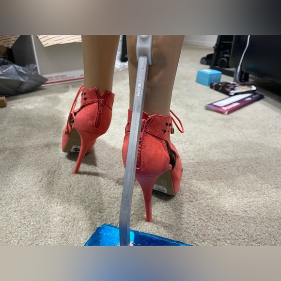 New! Unworn! Size 9 Peeptoe Stiletto Heels - Picture 10 of 12